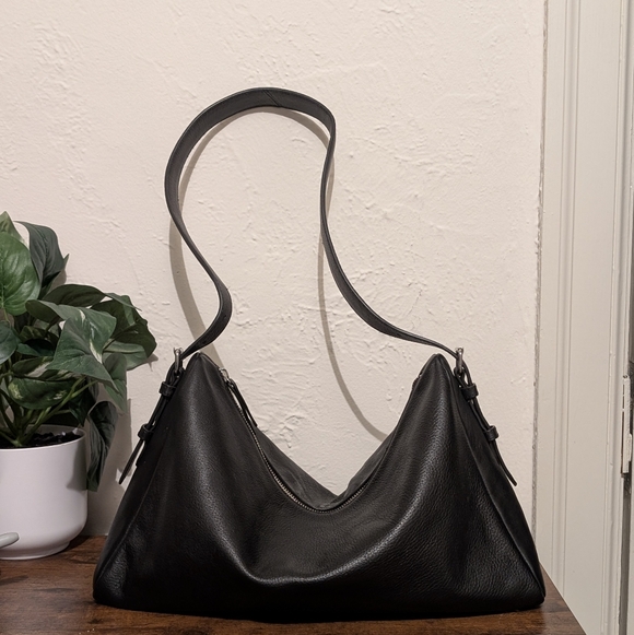 The Horse Lottie Bag in Black Leather - Picture 11 of 16